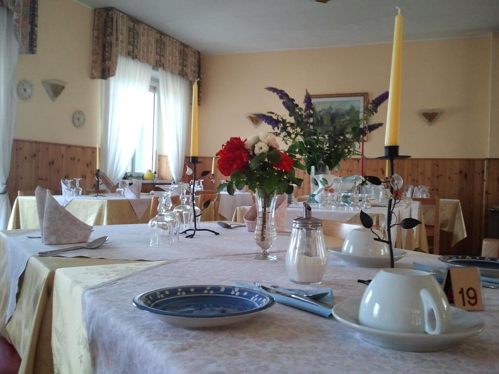 Hotel Serena Spiazzi Di Caprino 外观 照片