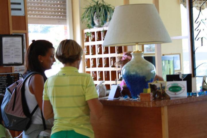 Hotel Serena Spiazzi Di Caprino 外观 照片