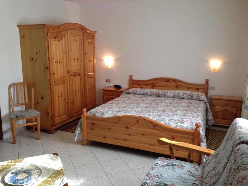 Hotel Serena Spiazzi Di Caprino 外观 照片